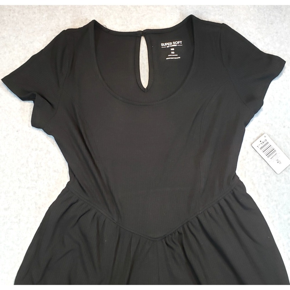 Torrid Short Sleeve Rib Princess Seam Wide Leg Jumpsuit Black Size M/L NWT - Picture 3 of 11